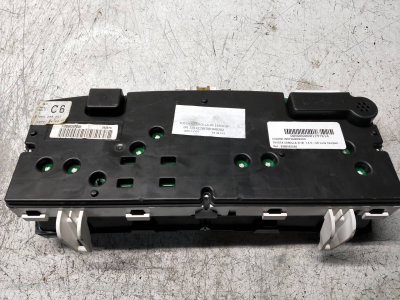 Recambio de cuadro instrumentos para toyota corolla (e12) 1.4 d-4d luna compact referencia OEM IAM 8380002C60 110080288002 