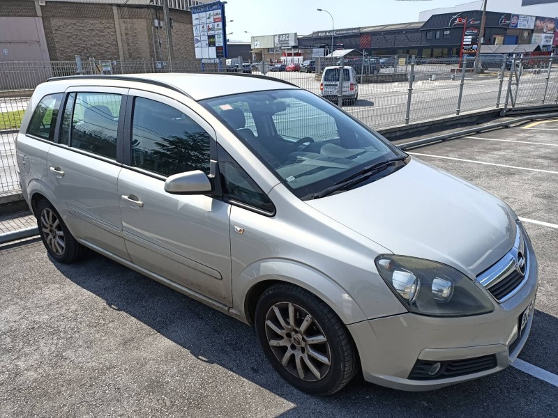 opel zafira b del año 2007
