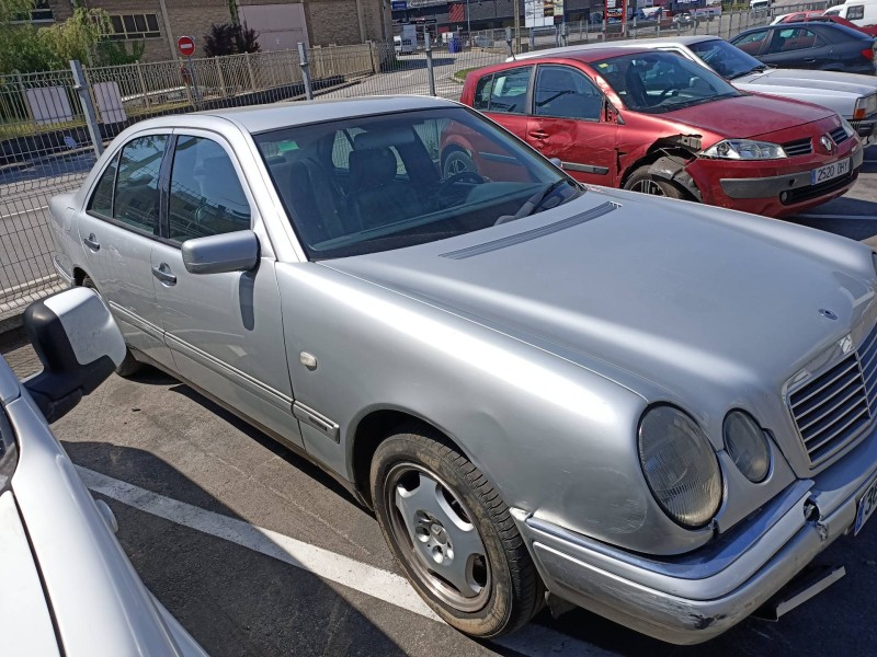 mercedes clase e (w210) berlina diesel del año 1999