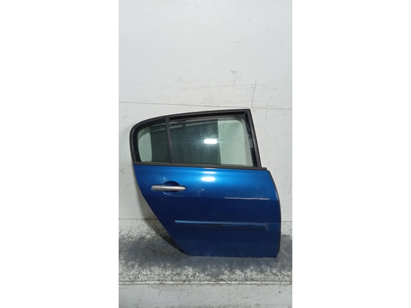 Recambio de puerta trasera derecha para renault megane ii classic berlina confort dynamique referencia OEM IAM   4P