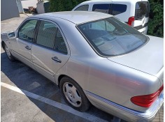 mercedes clase e (w210) berlina diesel del año 1999 2