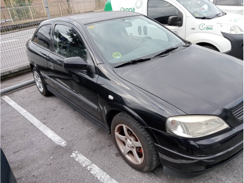 opel astra g berlina del año 2002