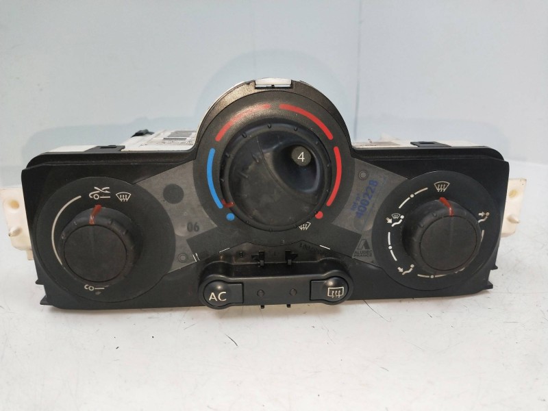 Recambio de mando calefaccion / aire acondicionado para renault scenic ii 1.5 dci diesel referencia OEM IAM 69588001 F666572Q 