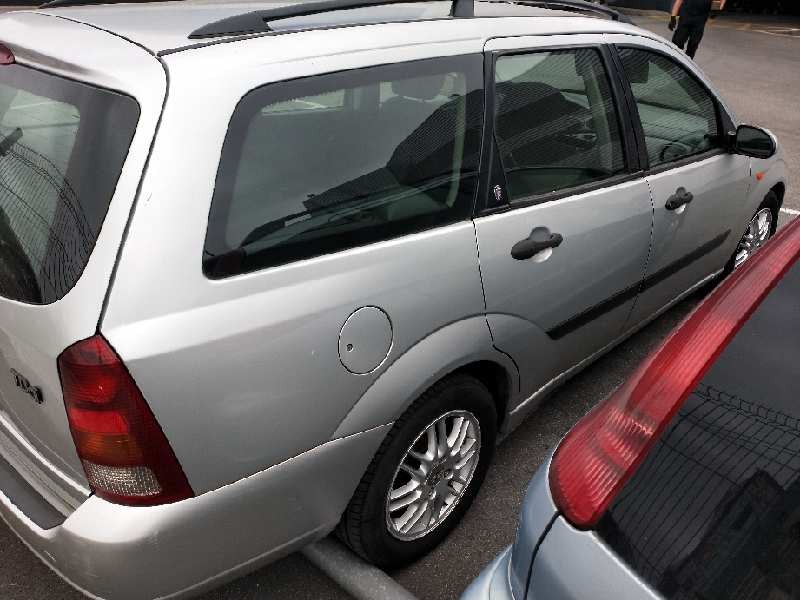 ford focus turnier (cak) del año 2001