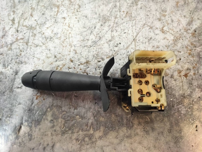 Recambio de mando limpia para renault clio ii fase i (b/cbo) 1.9 d referencia OEM IAM 37012A  