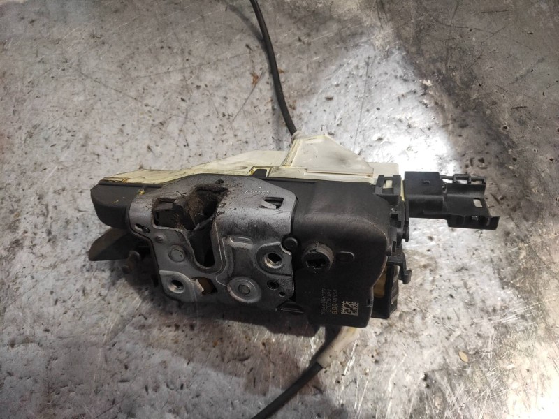 Recambio de motor cierre centralizado delantero izquierdo para peugeot 5008 premium referencia OEM IAM 825158  