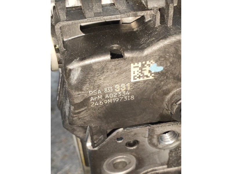 Recambio de motor cierre centralizado trasero derecho para peugeot 5008 premium referencia OEM IAM 833331  