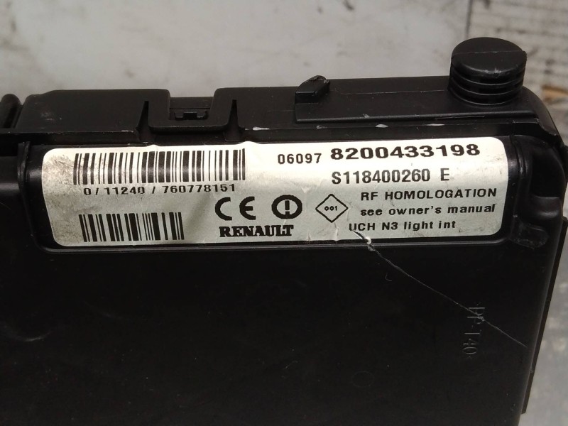 Recambio de modulo electronico para renault megane ii classic berlina confort dynamique referencia OEM IAM 8200433198 S118400260