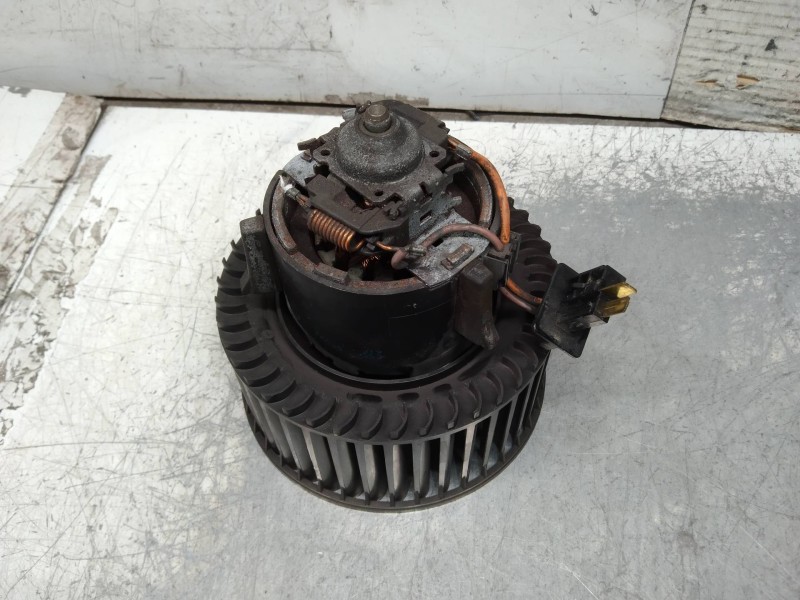 Recambio de motor calefaccion para nissan almera (n16/e) acenta referencia OEM IAM 6736000410  