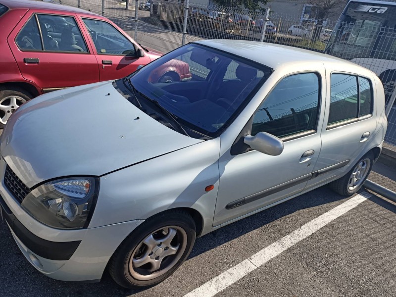 renault clio ii fase ii (b/cb0) del año 2001