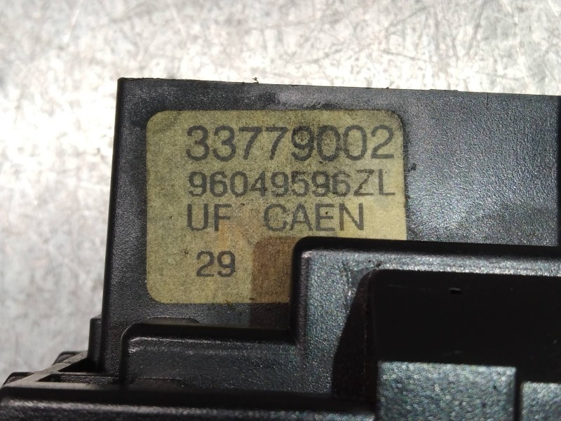 Recambio de mando limpia para peugeot partner (s1) break referencia OEM IAM 96049596ZL 33779002 