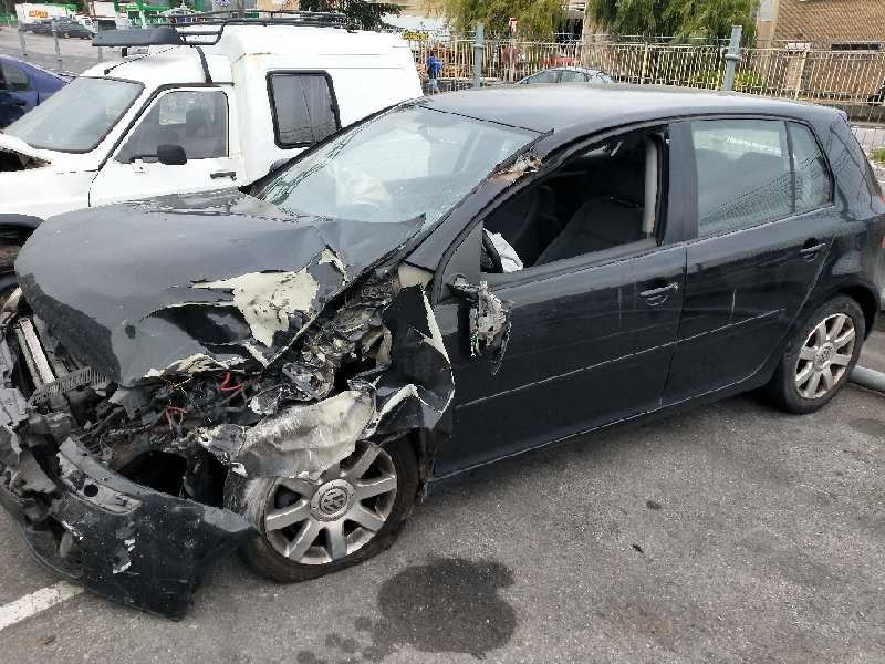 volkswagen golf v berlina (1k1) del año 2004