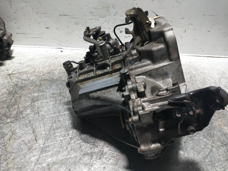 Recambio de caja cambios para toyota yaris (ncp1/nlp1/scp1) 1.0 cat referencia OEM IAM 30507369  