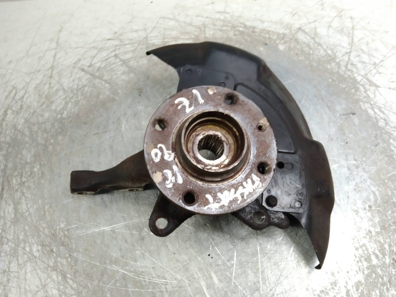 Recambio de mangueta delantera izquierda para volkswagen passat berlina (312) 1.8 referencia OEM IAM   