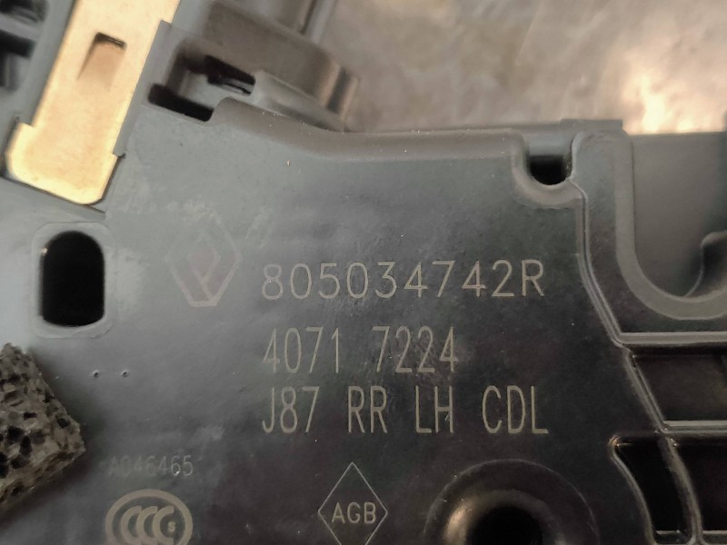 Recambio de motor cierre centralizado trasero izquierdo para renault captur xmod referencia OEM IAM 805034742R  