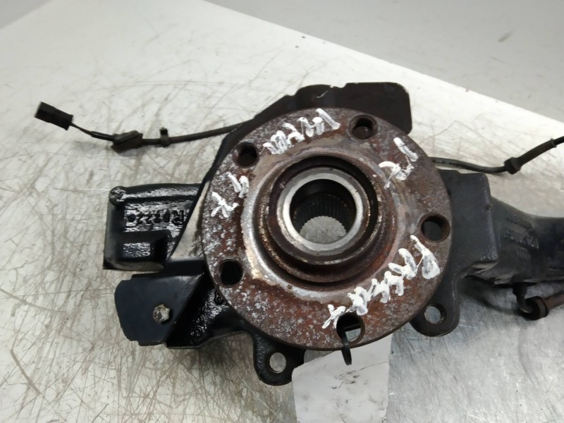 Recambio de mangueta delantera izquierda para volkswagen passat berlina (3b2) trendline referencia OEM IAM   