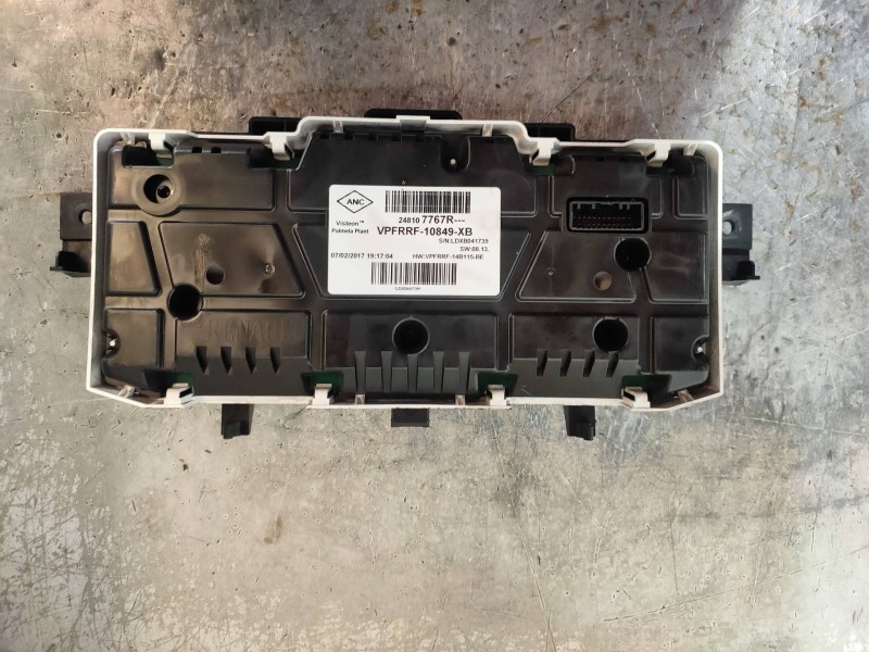Recambio de cuadro instrumentos para renault captur xmod referencia OEM IAM 248107767R VPFRRF10849XB 