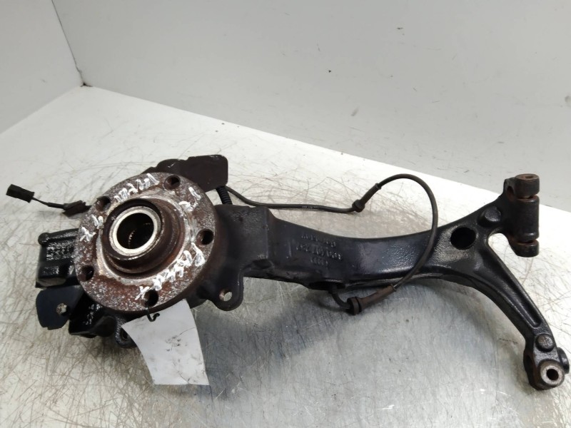 Recambio de mangueta delantera izquierda para volkswagen passat berlina (3b2) trendline referencia OEM IAM   