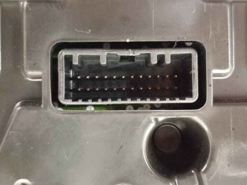 Recambio de cuadro instrumentos para renault captur xmod referencia OEM IAM 248107767R VPFRRF10849XB 