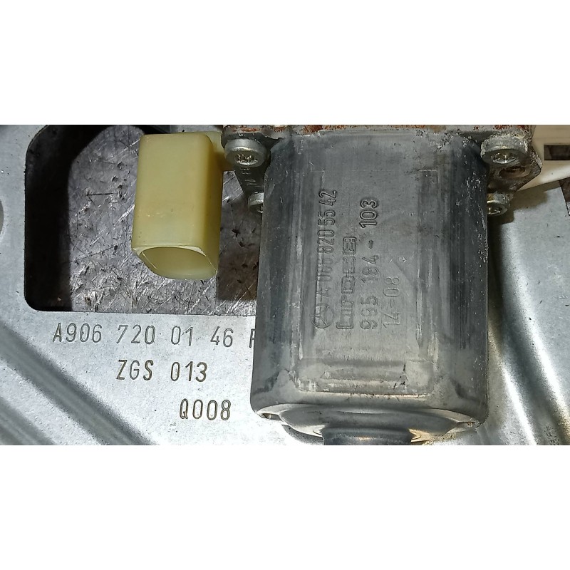 Recambio de elevalunas delantero derecho para mercedes sprinterii caja cerrada (desde 01.06) 2.1 cdi cat referencia OEM IAM A906