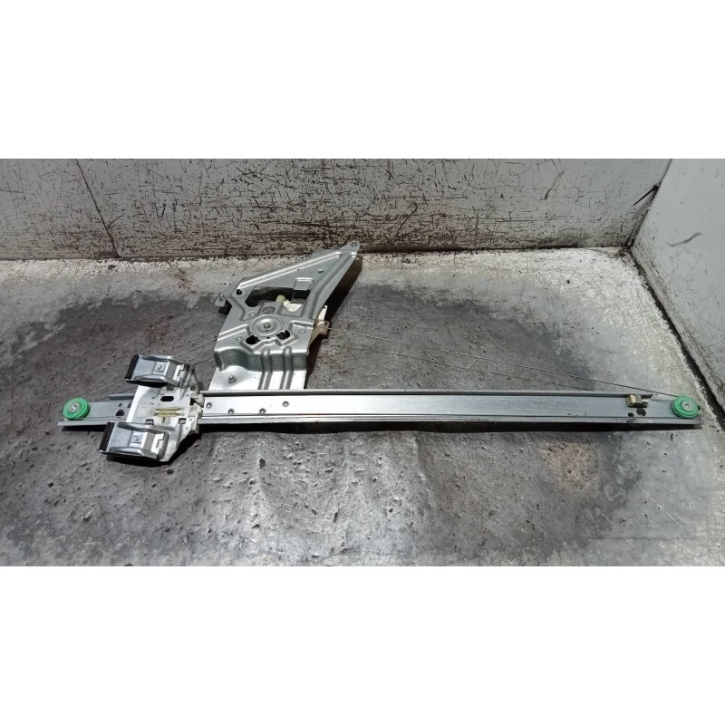 Recambio de elevalunas delantero derecho para mercedes sprinterii caja cerrada (desde 01.06) 2.1 cdi cat referencia OEM IAM A906