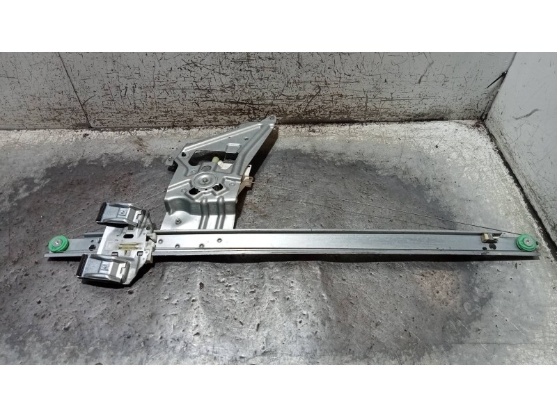 Recambio de elevalunas delantero derecho para mercedes sprinterii caja cerrada (desde 01.06) 2.1 cdi cat referencia OEM IAM A906