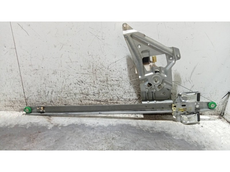 Recambio de elevalunas delantero izquierdo para mercedes sprinterii caja cerrada (desde 01.06) 2.1 cdi cat referencia OEM IAM A9