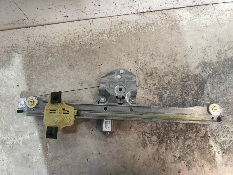 Recambio de elevalunas delantero derecho para renault captur xmod referencia OEM IAM 128001471B 1903100004 3S4513B 9030319C