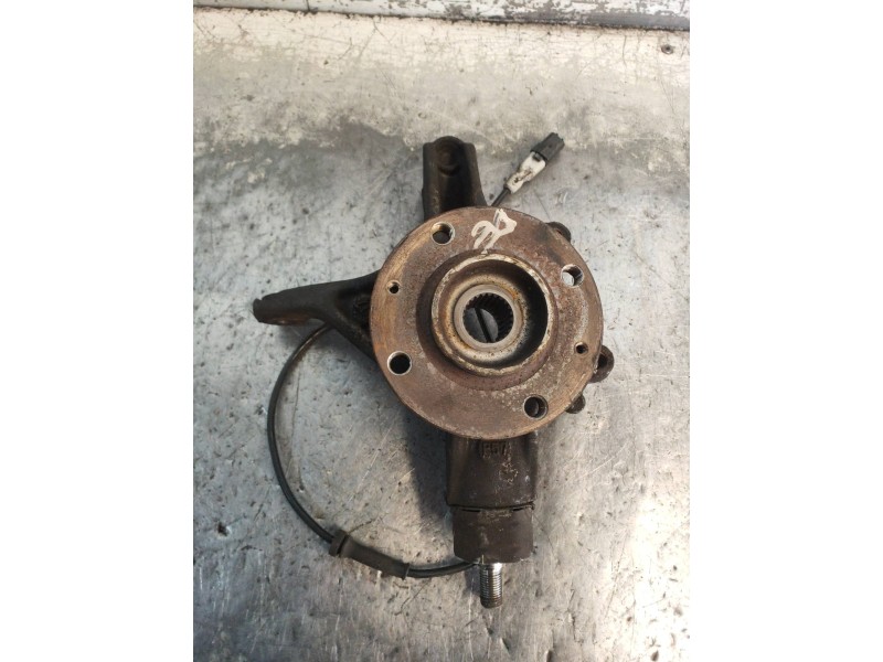 Recambio de mangueta delantera derecha para peugeot 5008 premium referencia OEM IAM   