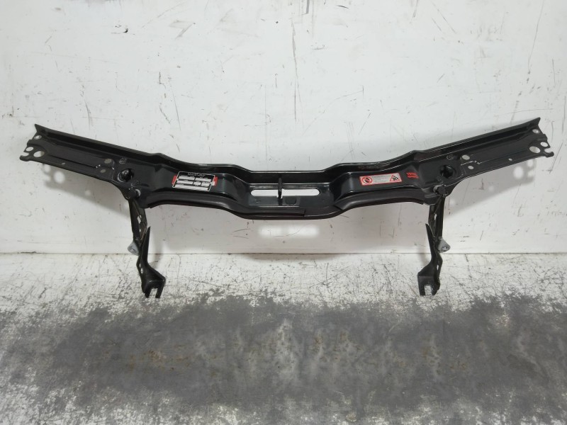 Recambio de panel frontal para audi 100 berlina (c4) básico referencia OEM IAM   