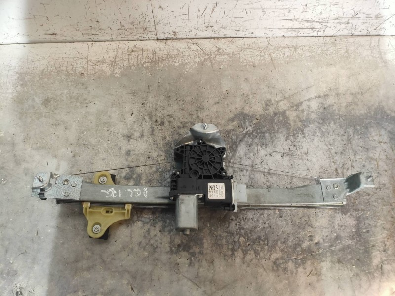 Recambio de elevalunas delantero izquierdo para renault captur xmod referencia OEM IAM 12800149203A  