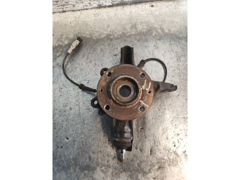 Recambio de mangueta delantera izquierda para peugeot 5008 premium referencia OEM IAM   