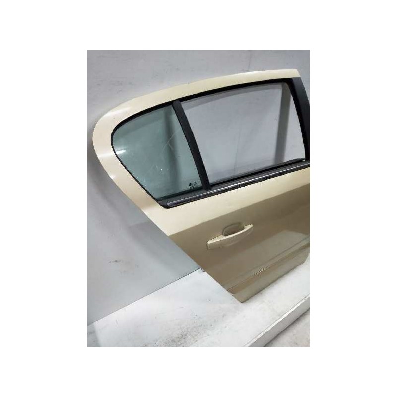 Recambio de puerta trasera derecha para opel astra h berlina 1.7 16v cdti referencia OEM IAM  5P 