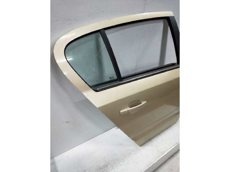 Recambio de puerta trasera derecha para opel astra h berlina 1.7 16v cdti referencia OEM IAM  5P 