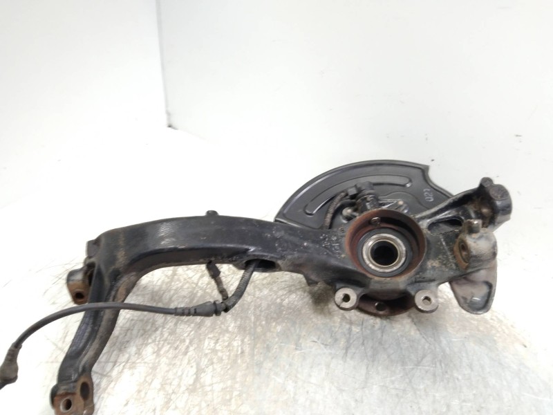 Recambio de mangueta delantera izquierda para volkswagen passat berlina (3b3) 1.8 20v turbo referencia OEM IAM   