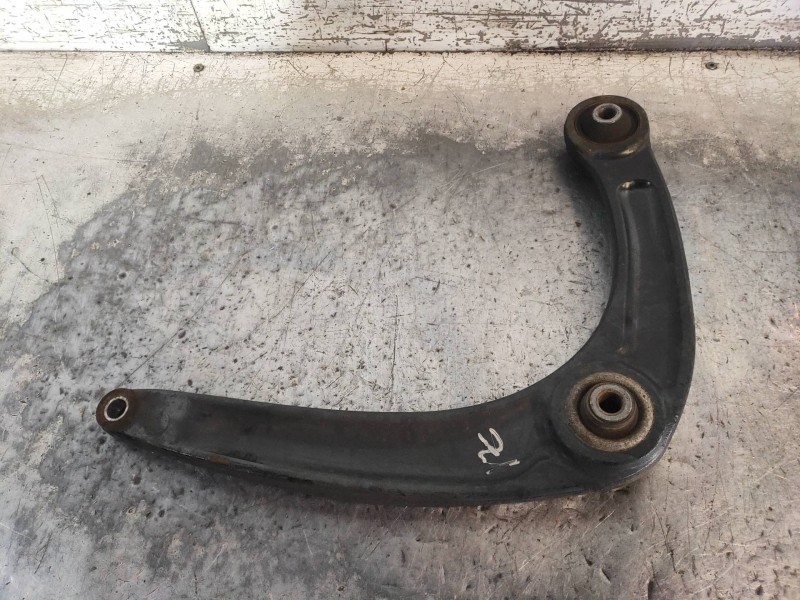 Recambio de brazo suspension inferior delantero izquierdo para peugeot 5008 premium referencia OEM IAM   