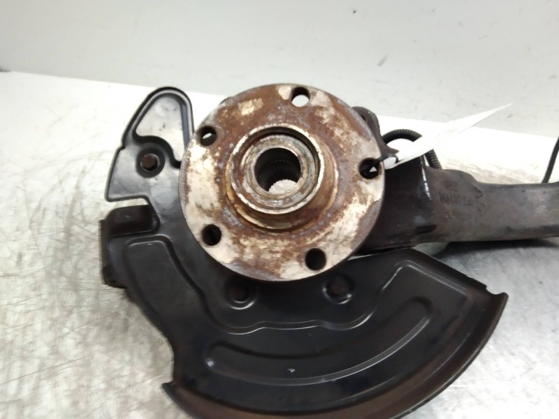 Recambio de mangueta delantera derecha para volkswagen passat berlina (3b2) highline syncro / 4motion referencia OEM IAM   