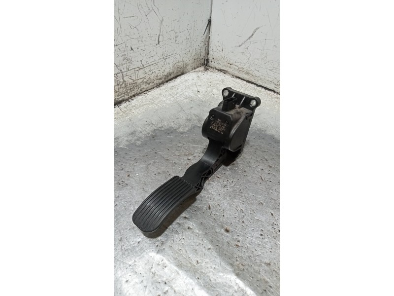 Recambio de potenciometro pedal para mercedes sprinterii caja cerrada (desde 01.06) 2.1 cdi cat referencia OEM IAM 0280755023 A9