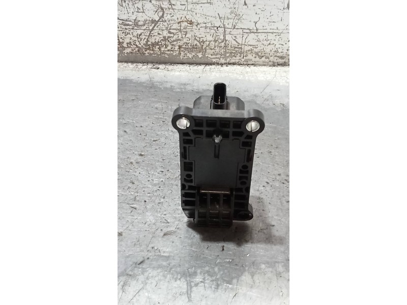 Recambio de potenciometro pedal para mercedes sprinterii caja cerrada (desde 01.06) 2.1 cdi cat referencia OEM IAM 0280755023 A9