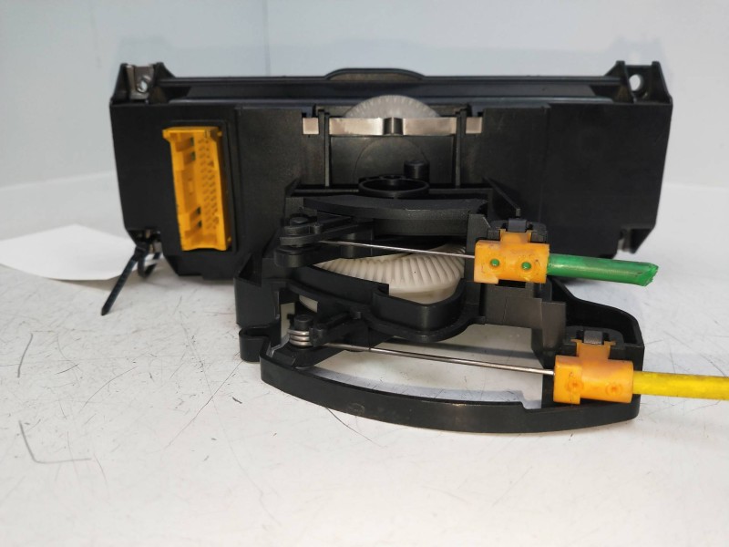 Recambio de mando calefaccion / aire acondicionado para seat ibiza (6k1) 1.9 sdi referencia OEM IAM 6K0819045C 69352201  Recambio de mando calefaccion / aire acondicionado para seat ibiza (6k1) 1.9 sdi referencia OEM IAM 6K0819045C 69352201