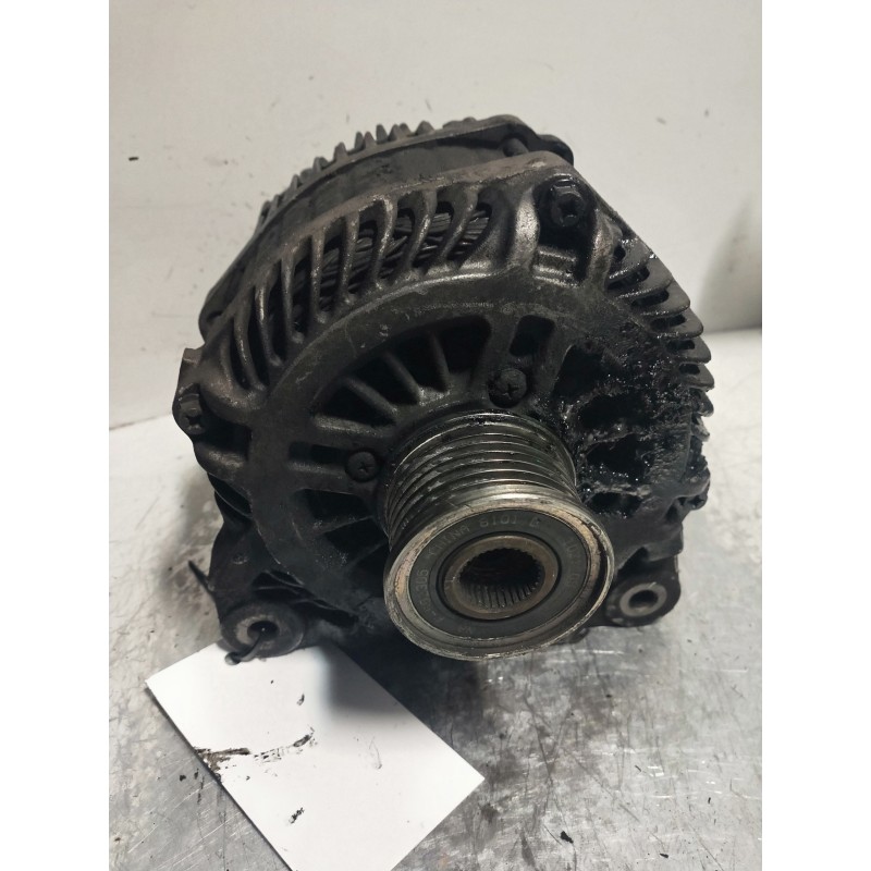 Recambio de alternador para renault laguna grandtour iii 2.0 dci referencia OEM IAM 8200654785  