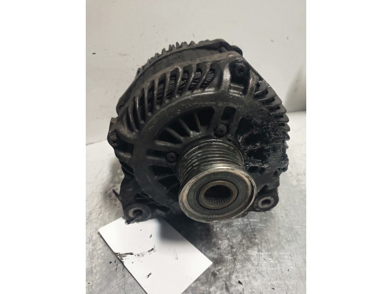 Recambio de alternador para renault laguna grandtour iii 2.0 dci referencia OEM IAM 8200654785  