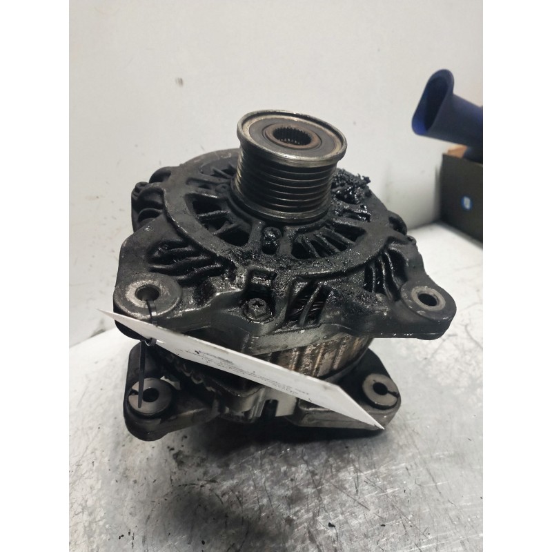 Recambio de alternador para renault laguna grandtour iii 2.0 dci referencia OEM IAM 8200654785  