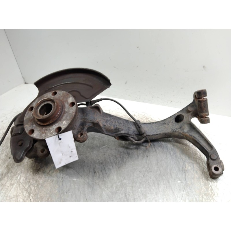 Recambio de mangueta delantera izquierda para volkswagen passat berlina (3b3) 2.5 v6 tdi referencia OEM IAM   