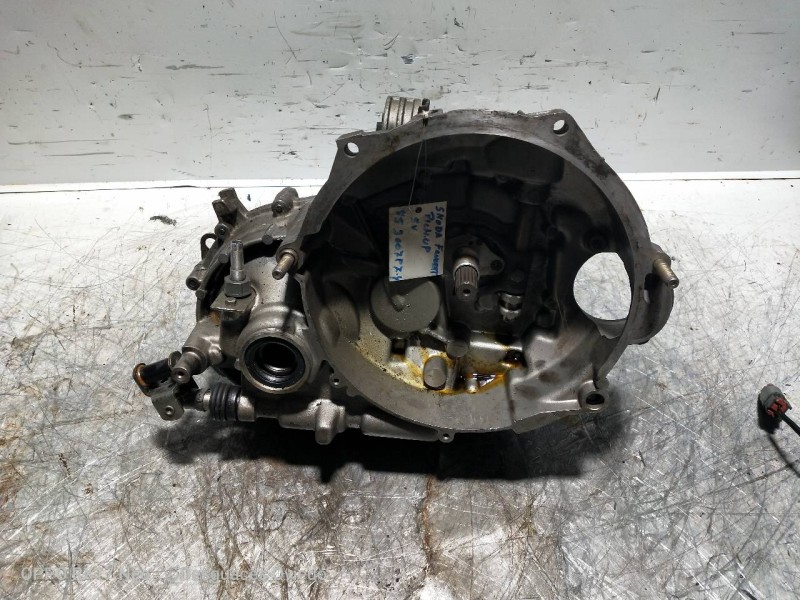 Recambio de caja cambios para skoda favorit (781) 1.3 referencia OEM IAM 853007PZ4  