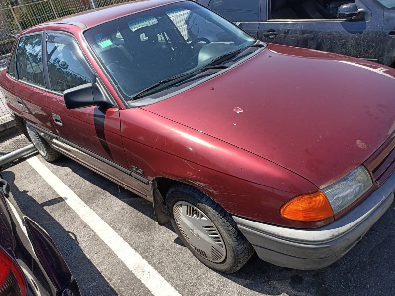 opel astra f berlina del año 1994