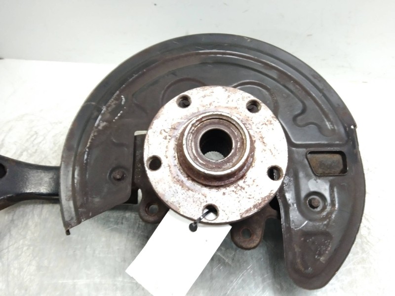 Recambio de mangueta delantera derecha para volkswagen passat berlina (3b3) advance referencia OEM IAM   