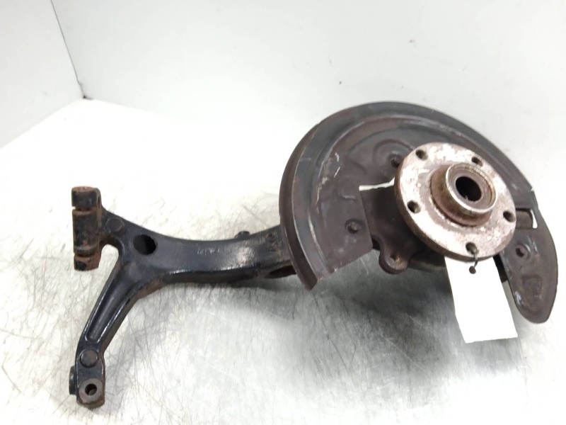 Recambio de mangueta delantera derecha para volkswagen passat berlina (3b3) advance referencia OEM IAM   