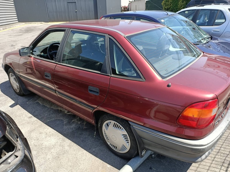 opel astra f berlina del año 1994