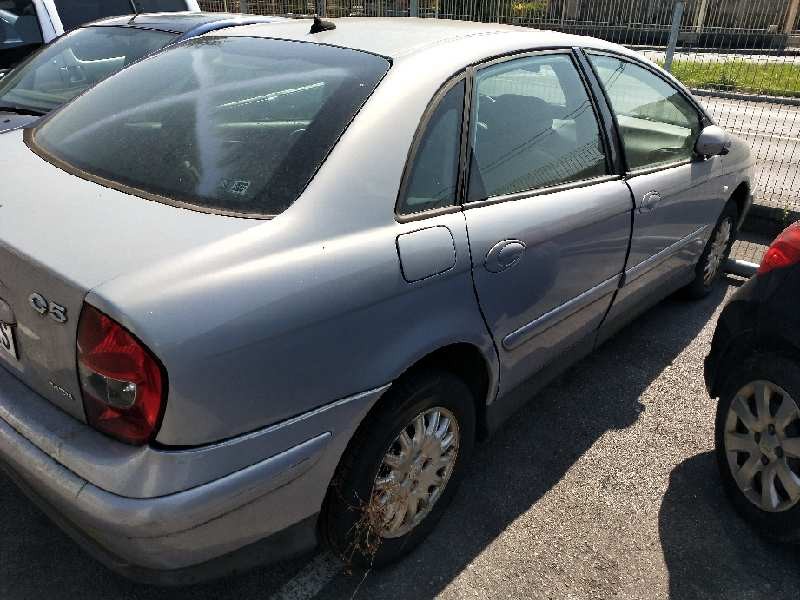 citroen c5 berlina del año 2001